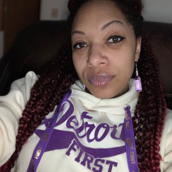 Meet your Posher, Kesha - Picture 2 of 3